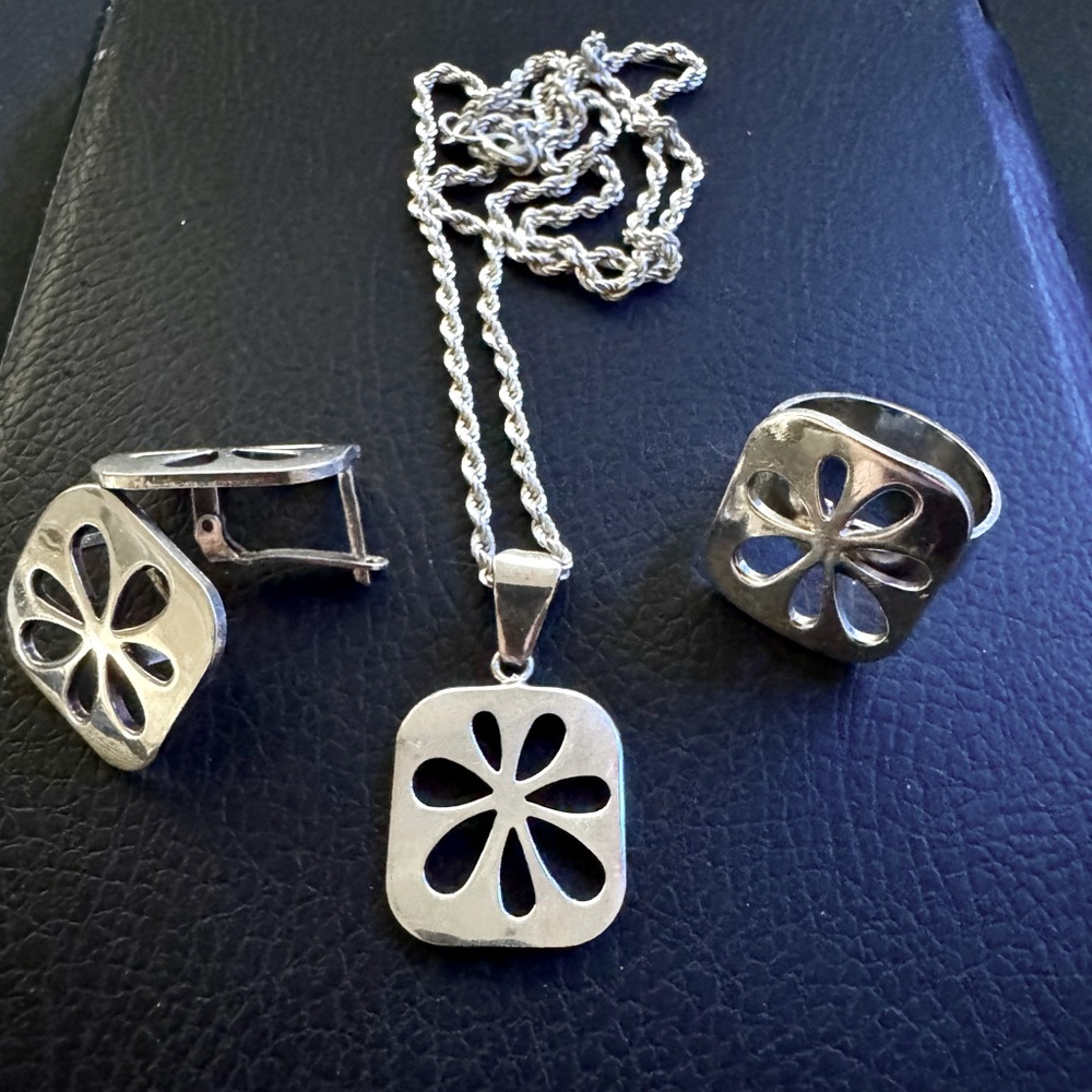 Y2K vintage 925 silver punched flower necklace ring and earrings set
